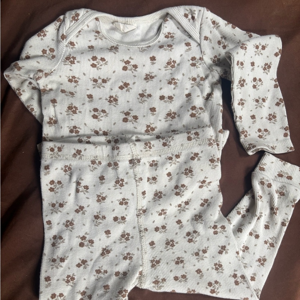 Quincy Mae 18-28 M dainty floral set